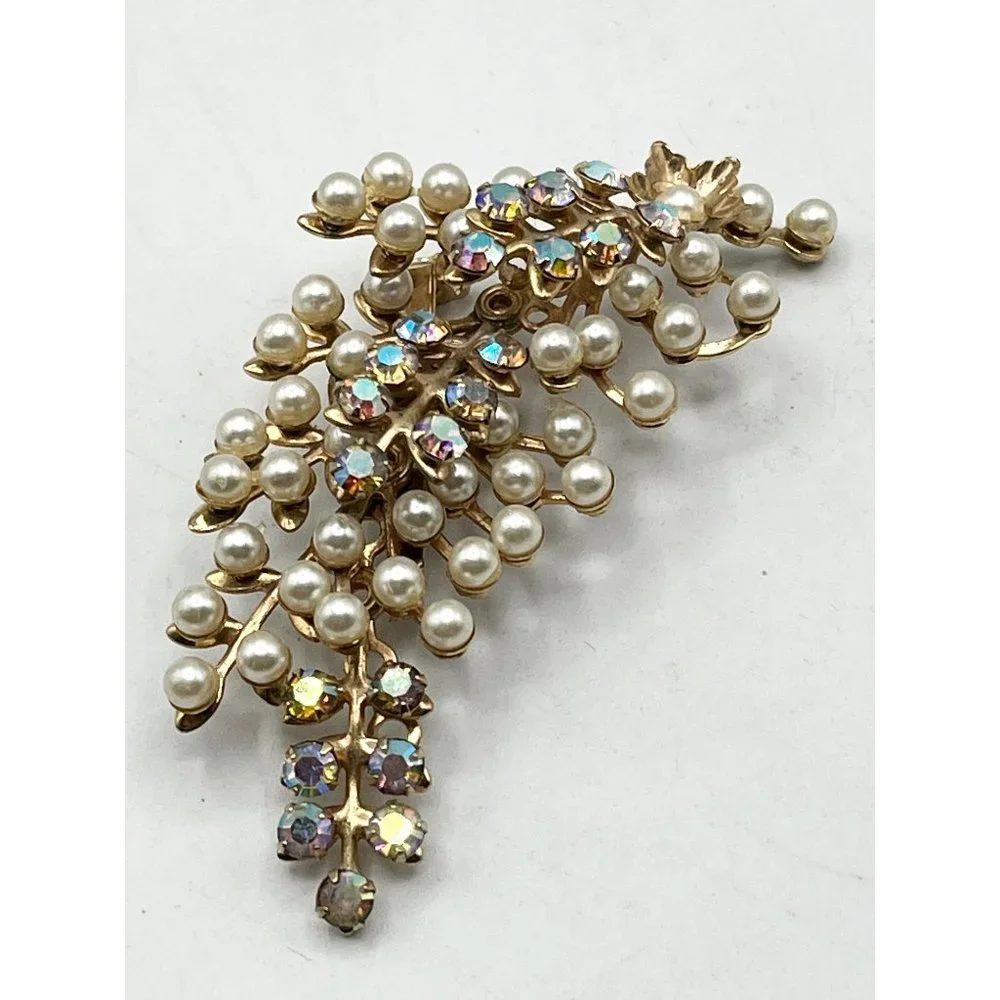 Vintage gold pearl rhinestone flower brooch pin - Picture 3 of 5